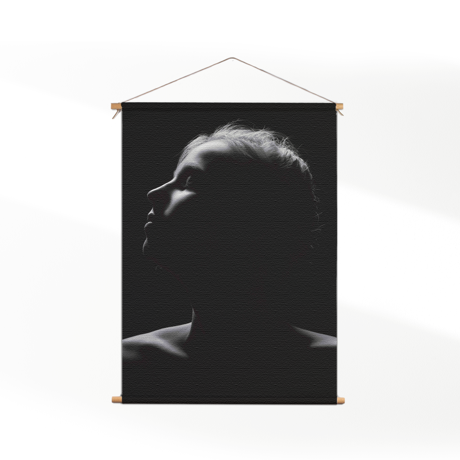 Textielposter Mooie Vrouw Wegkijkend