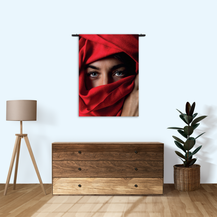 Wandkleed Jonge Arabische Vrouw Met Rode Hoofddoek Rechthoek Verticaal Template 50 70 Verticaal Mensen 1 1