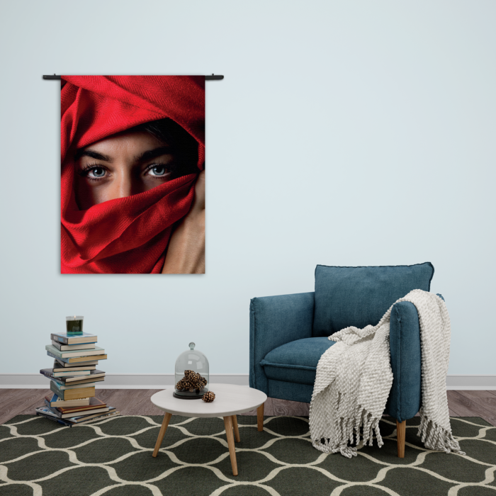 Wandkleed Jonge Arabische Vrouw Met Rode Hoofddoek Rechthoek Verticaal Template 50 70 Verticaal Mensen 1 2