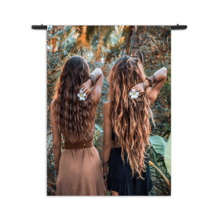 Wandkleed Twee Mooie Dames In de Jungle Rechthoek Verticaal