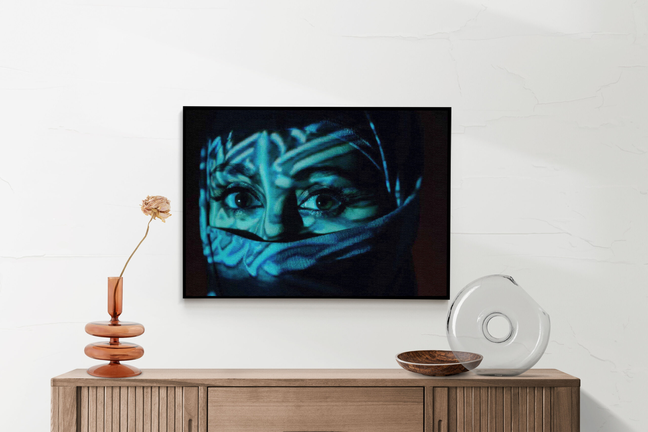 Akoestisch Schilderij Jonge Arabische Vrouw Met Blauwe Hoofddoek Rechthoek Horizontaal Template 50 70 horizontaal mensen 9 2 scaled 1