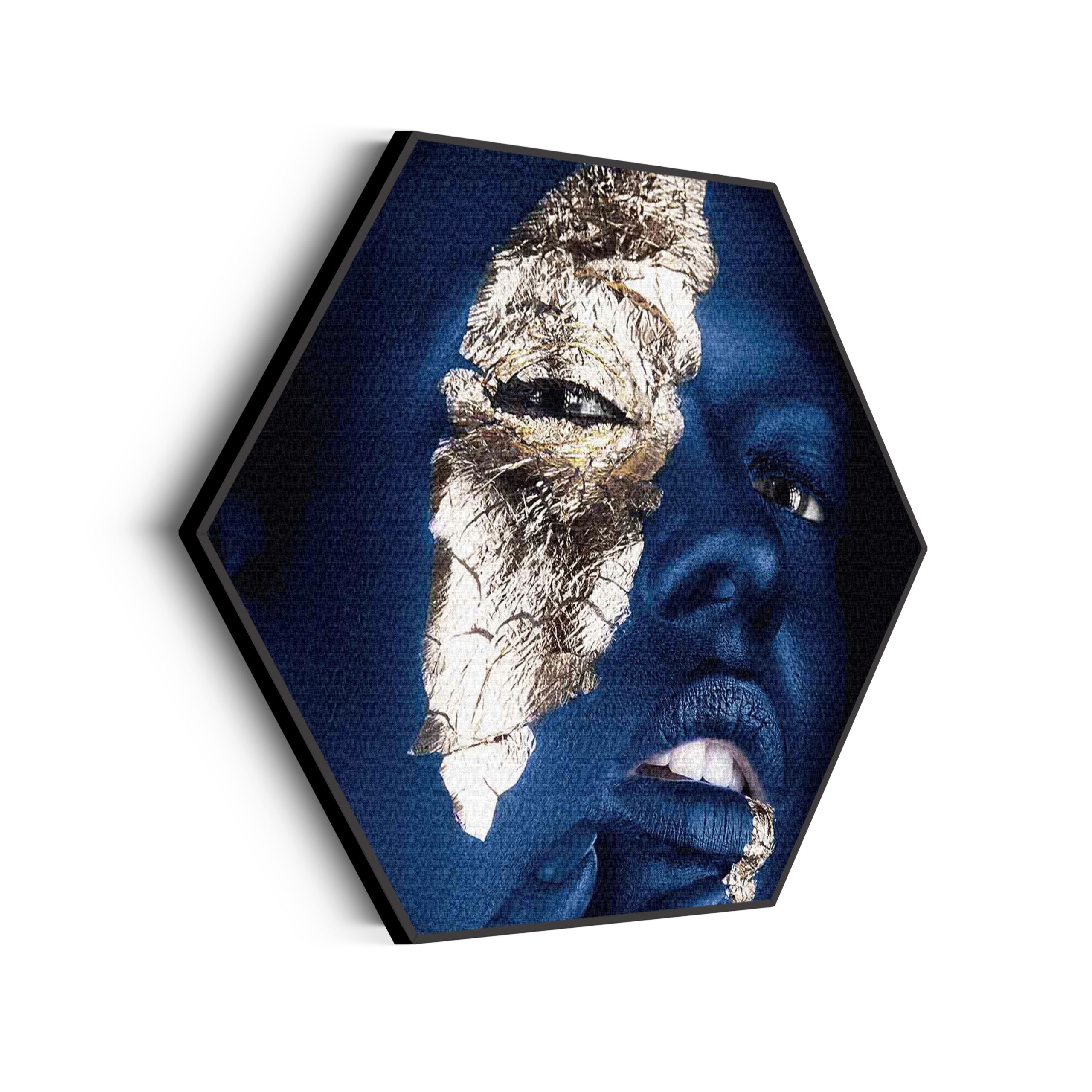 Akoestisch Schilderij Dame Gouden Make up Hexagon Template Hexagon lifestyle 13 scaled 1