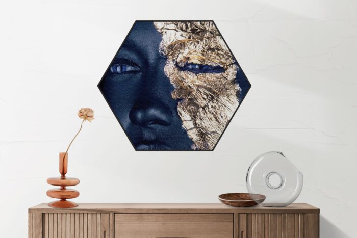 Akoestisch Schilderij Dame Gouden Make up Hexagon Template Hexagon lifestyle 15 2 scaled 1