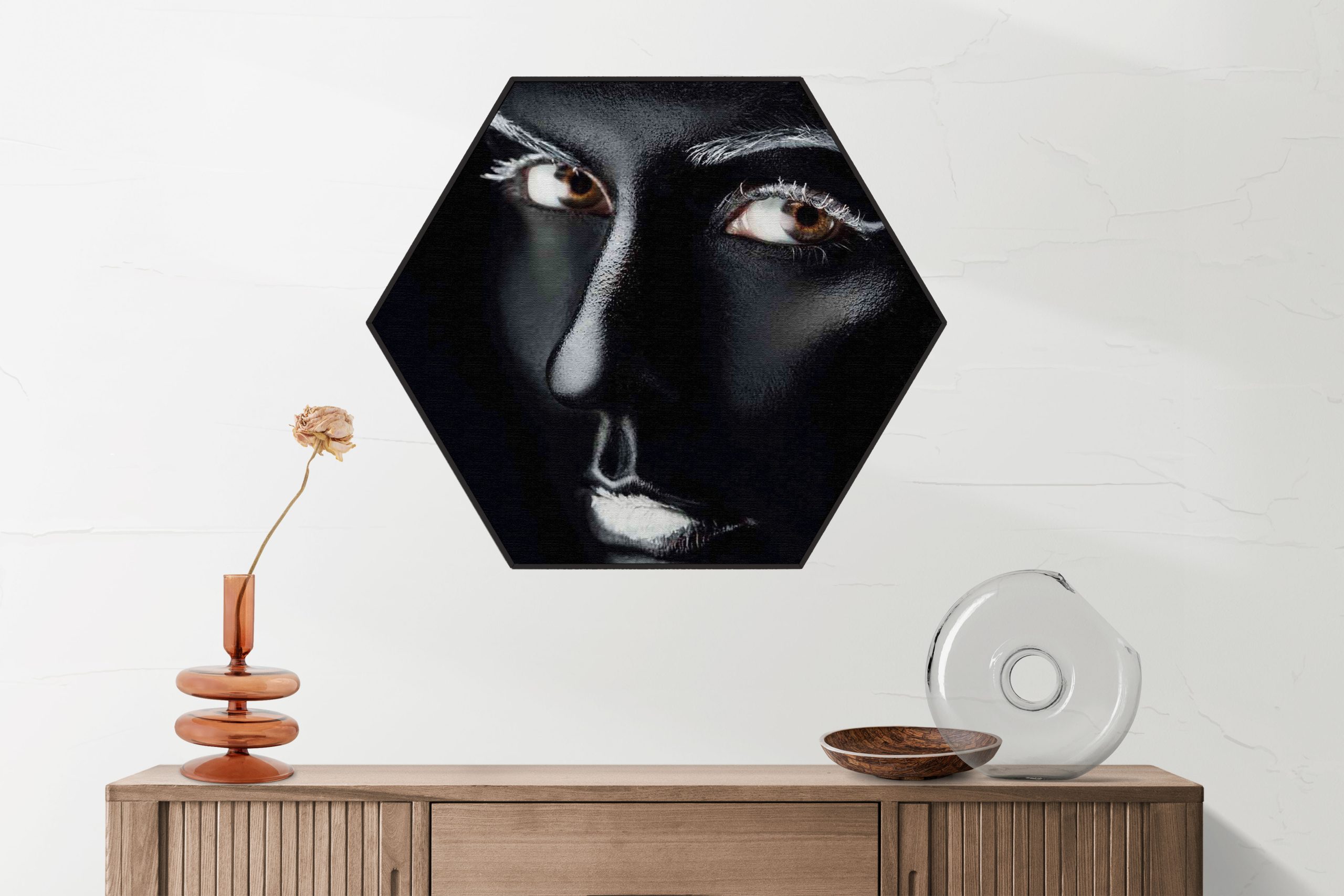 Akoestisch Schilderij Dame Zilvere Make up Hexagon Template Hexagon lifestyle 2 2 scaled 1