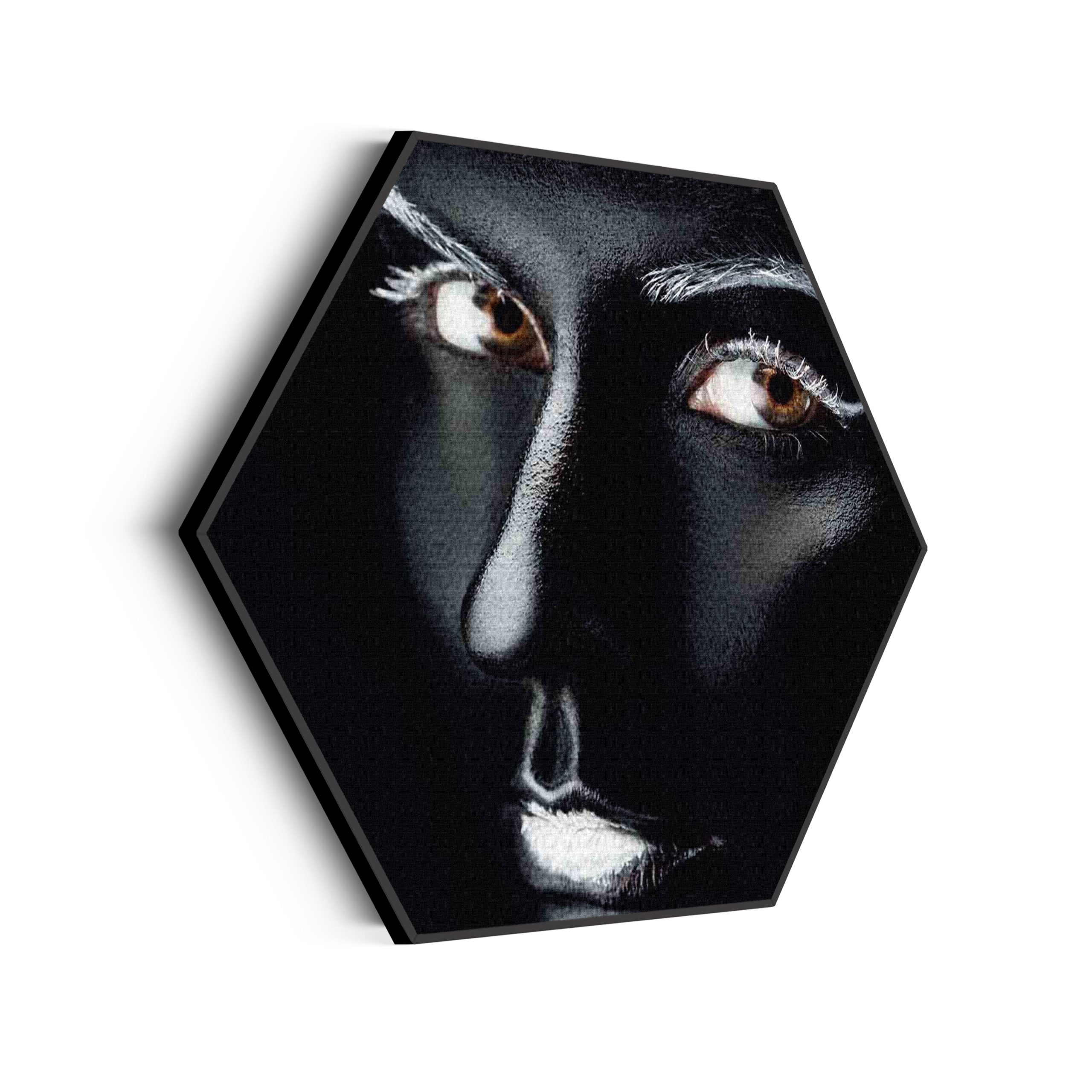 Akoestisch Schilderij Dame Zilvere Make up Hexagon Template Hexagon lifestyle 2 scaled 1