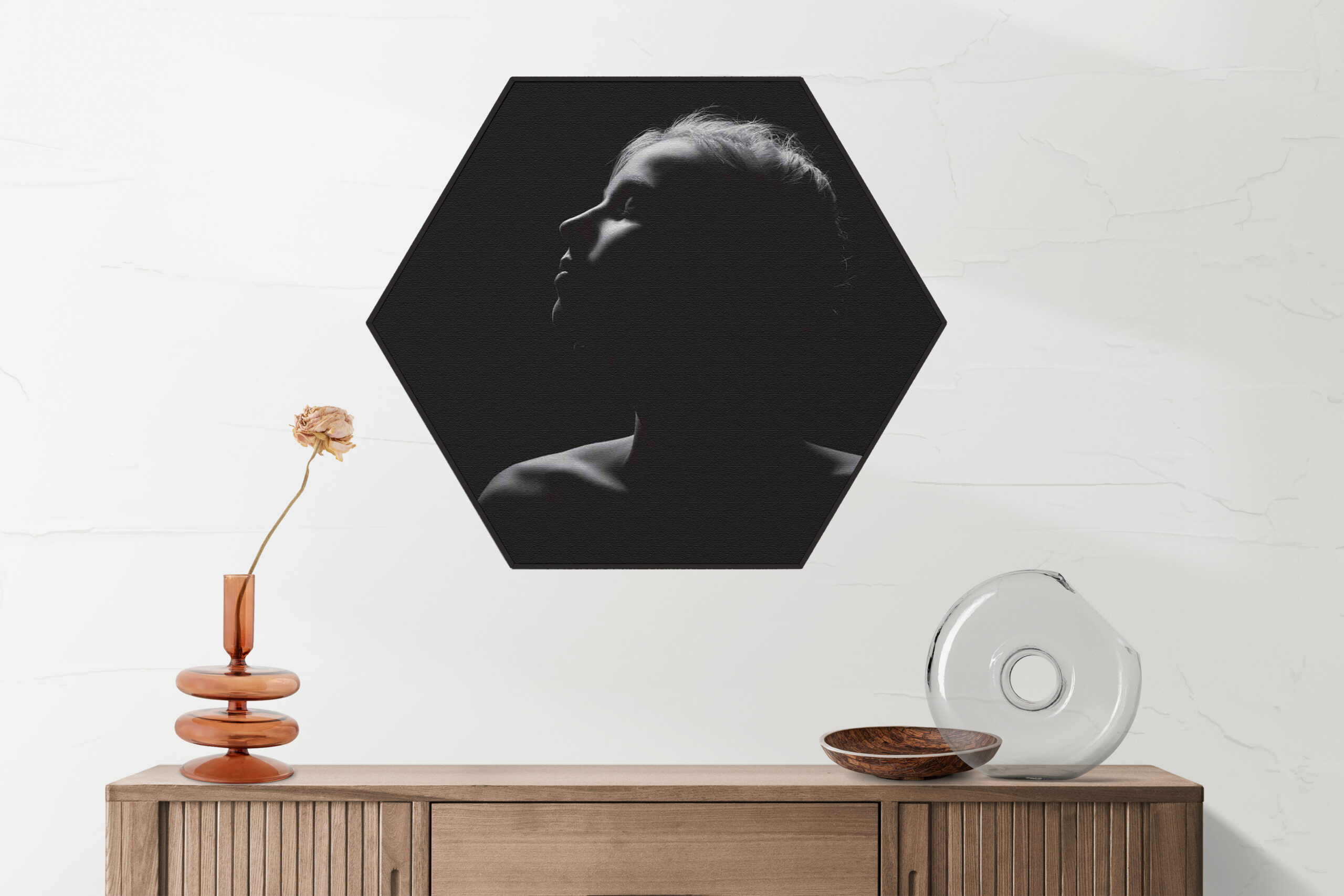 Akoestisch Schilderij Mooie Vrouw Wegkijkend Hexagon Template Hexagon mensen 35 2 scaled 1