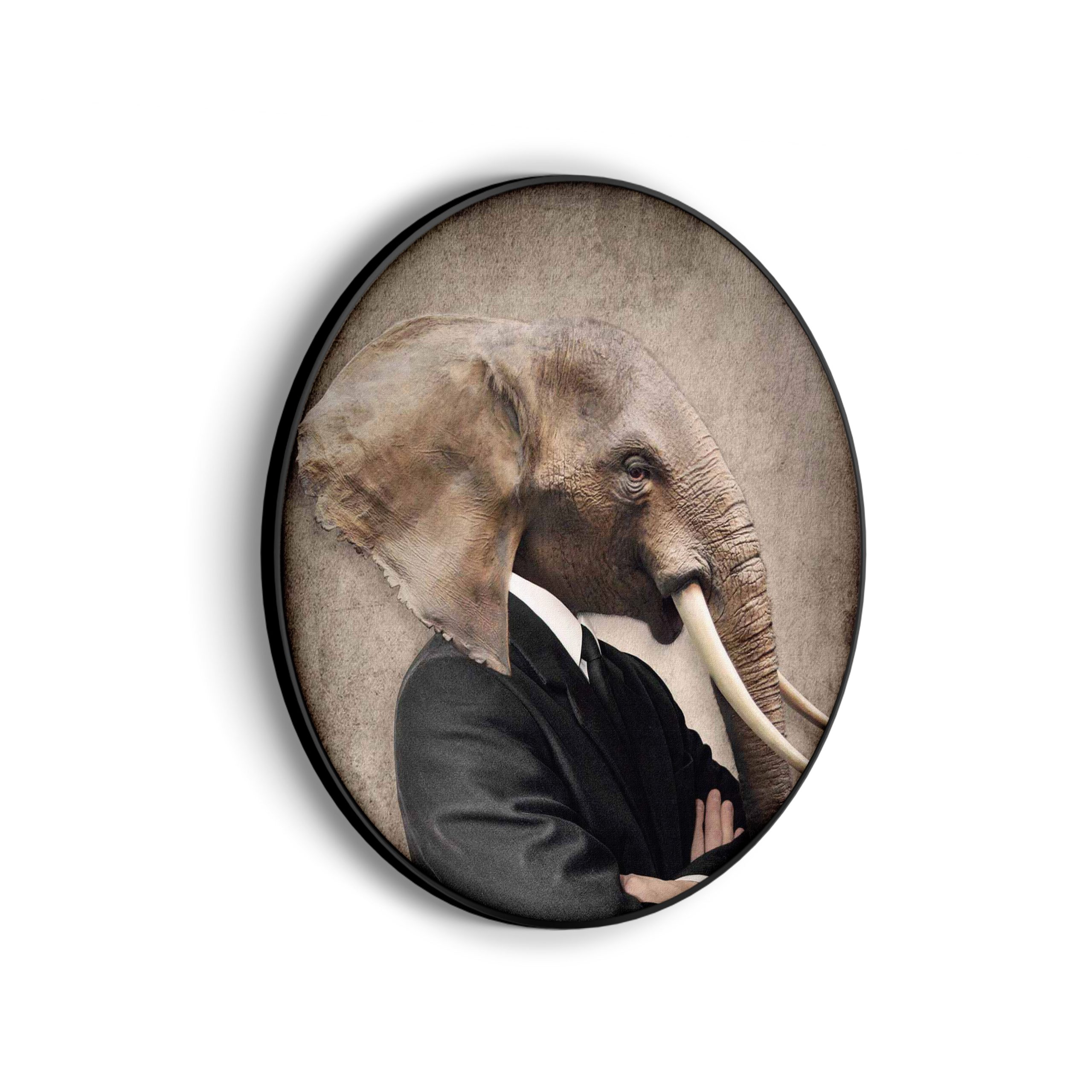 Akoestisch Schilderij Menselijke Olifant In Casual Pak Rond - Muurcirkel Template Vierkant Rond ironisch 9 2 scaled 1