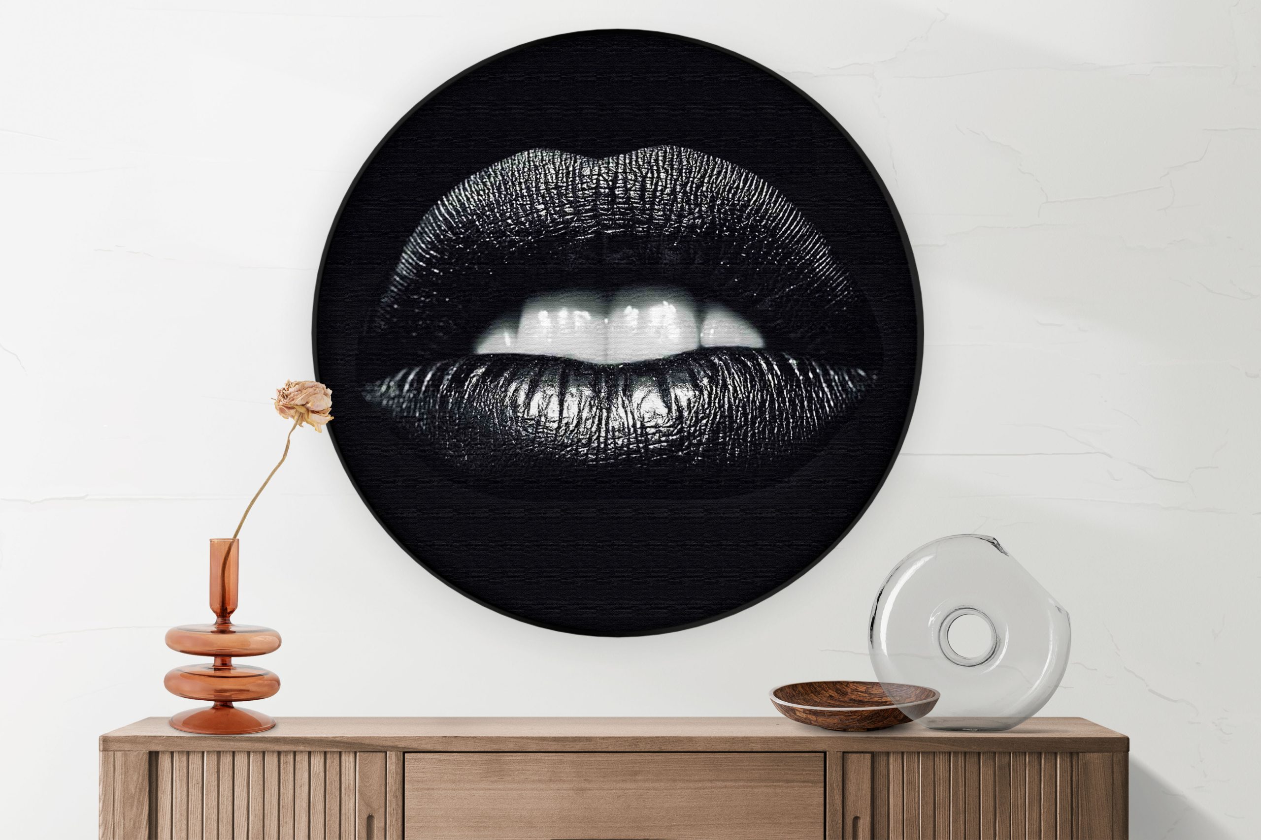 Akoestisch Schilderij Silver Lips Rond - Muurcirkel Template Vierkant Rond lifestyle 4 1 2 scaled 1