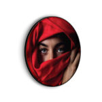 Akoestisch Schilderij Jonge Arabische Vrouw Met Rode Hoofddoek Rond - Muurcirkel Template Vierkant Rond mensen 1 1 3 scaled 1
