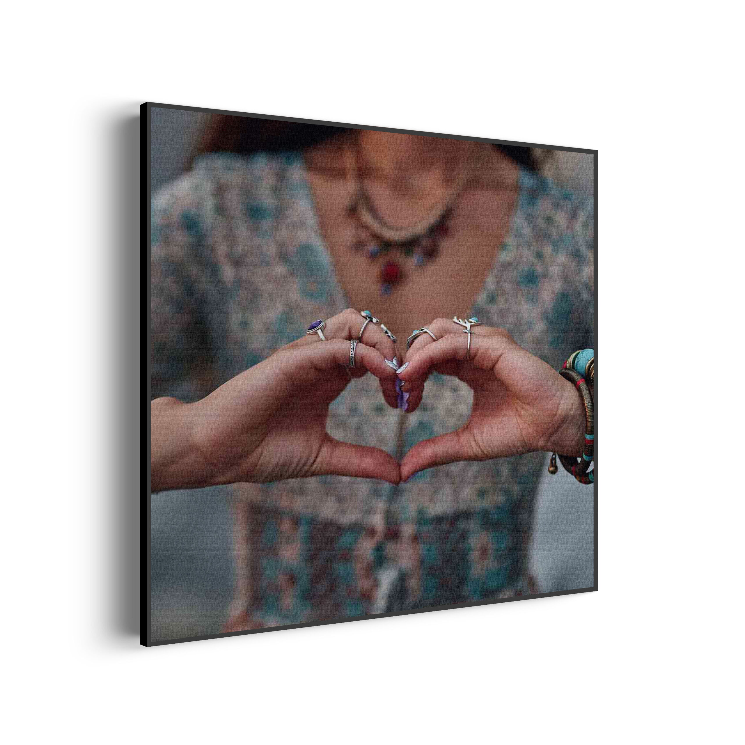 Akoestisch Schilderij Liefde In Een Handgebaar Vierkant Template Vierkant Rond mensen 42 scaled 1