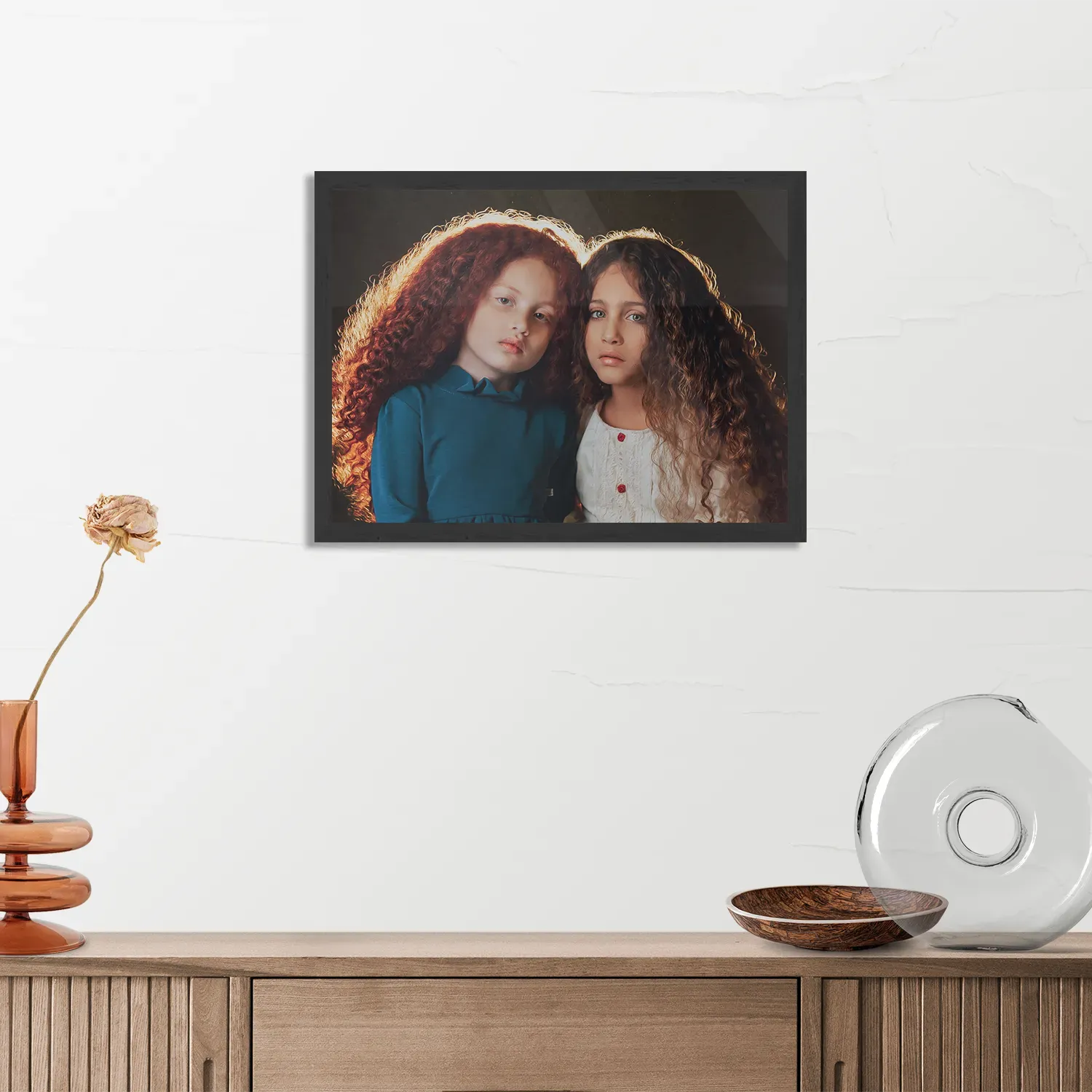 Poster Twee Jonge Meiden Met Krullend Haar Rechthoek Horizontaal Met Lijst Template PBF 50 70 Horizontaal Mensen 23 3