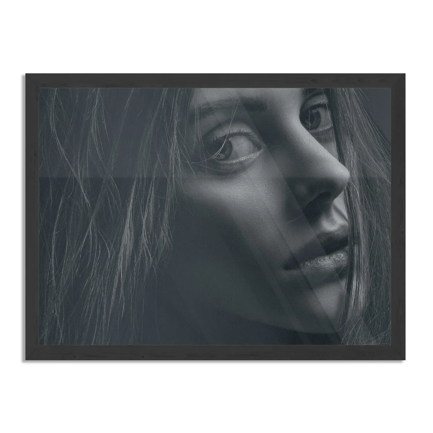 Poster Mooie Vrouw in Het Duister Rechthoek Horizontaal Met Lijst Template PBF 50 70 Horizontaal Mensen 5 1