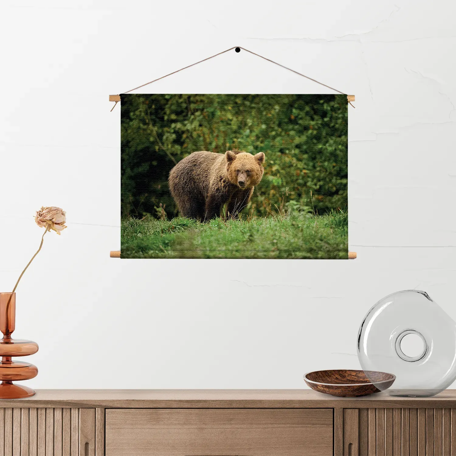 Textielposter De Beer Tussen Het Groen Rechthoek Horizontaal Template TP 50 70 Horizontaal Dieren 78 2