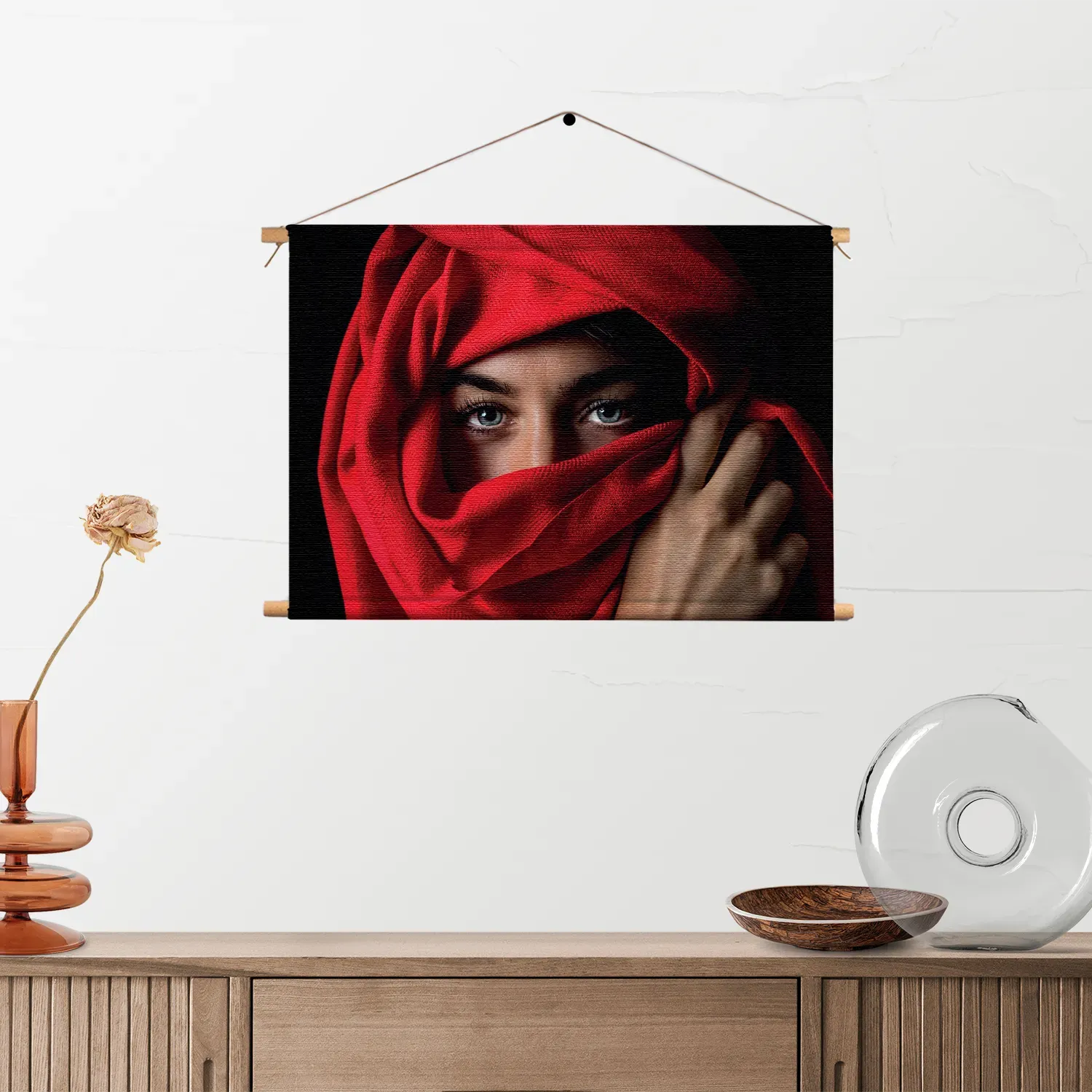 Textielposter Jonge Arabische Vrouw Met Rode Hoofddoek Rechthoek Horizontaal Template TP 50 70 Horizontaal Mensen 1 2