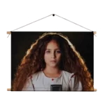 Textielposter Mooi Jong Meisje Met Camera Rechthoek Horizontaal Template TP 50 70 Horizontaal Mensen 22 1