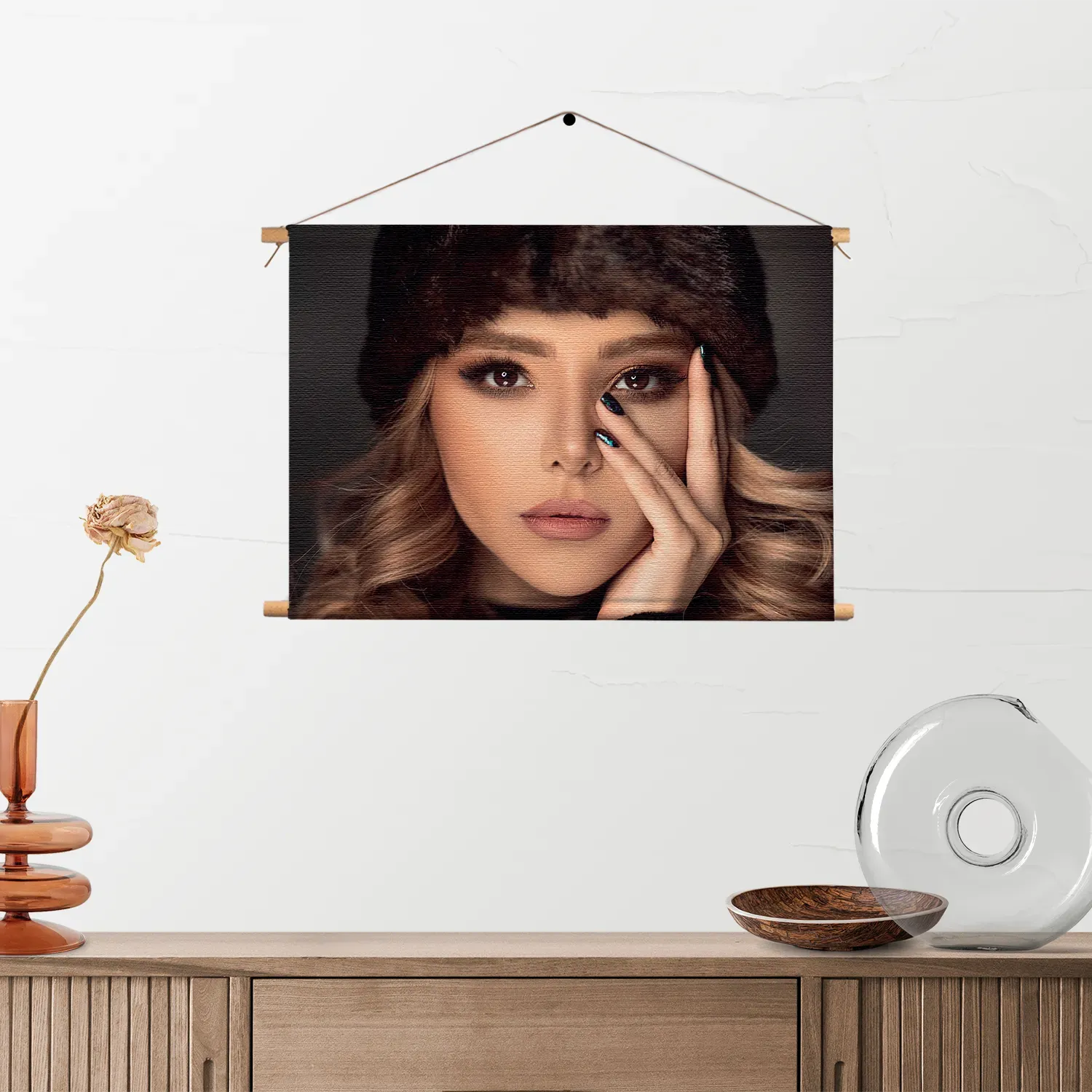 Textielposter Sexy Blonde Dame Met Oosterse Muts Rechthoek Horizontaal Template TP 50 70 Horizontaal Mensen 6 2