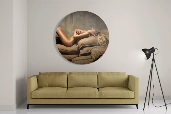 Schilderij Mooie Blonde Blote Vrouw Industrieel Rond – Muurcirkel Template TP DB Rond Mensen 34 2