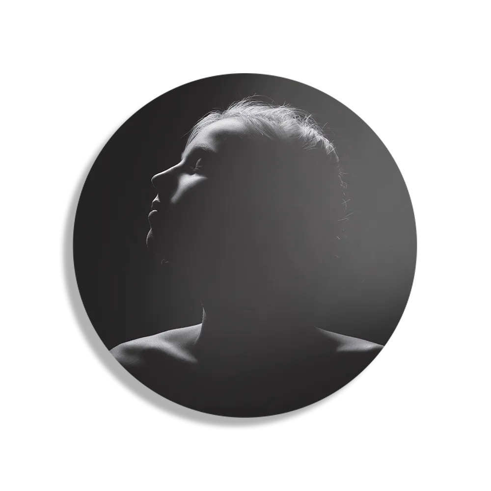 Schilderij Mooie Vrouw Wegkijkend Rond – Muurcirkel Template TP DB Rond Mensen 35 1