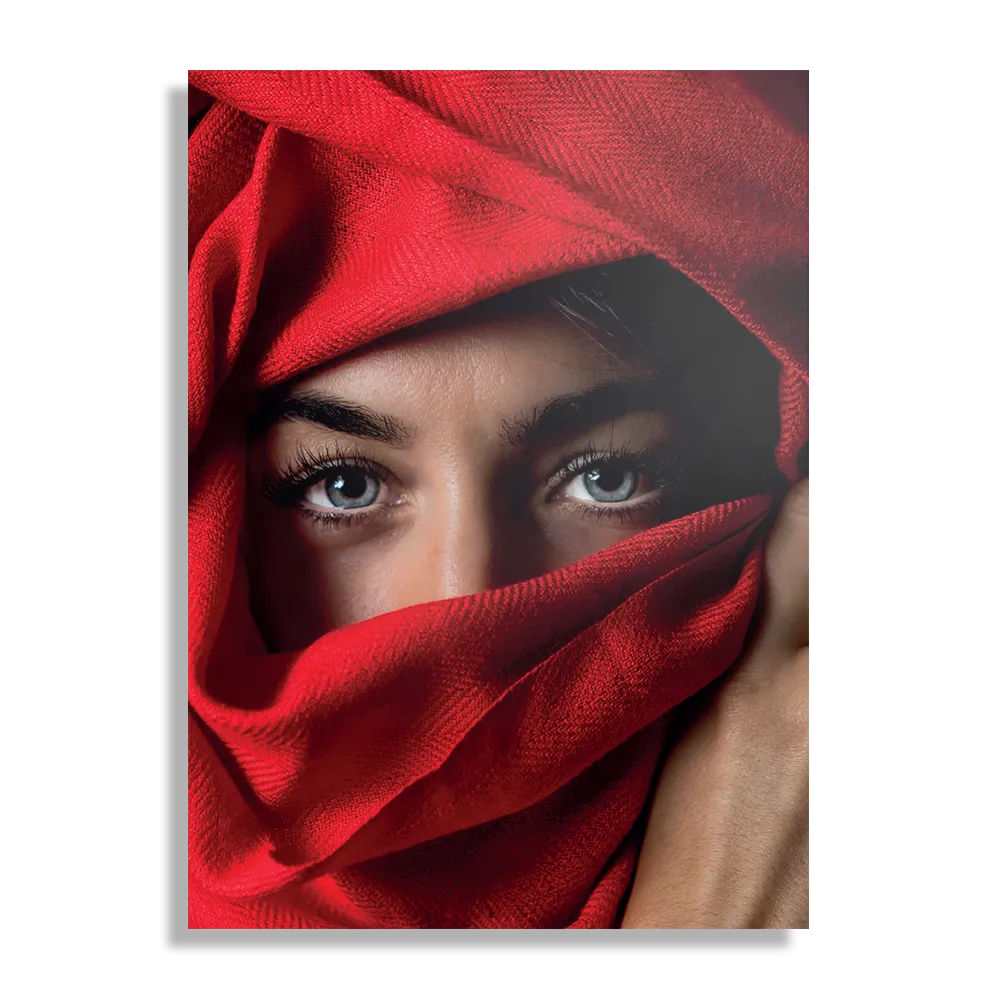 Schilderij Jonge Arabische Vrouw Met Rode Hoofddoek Rechthoek Verticaal Template DB 50 70 Verticaal Mensen 1 1