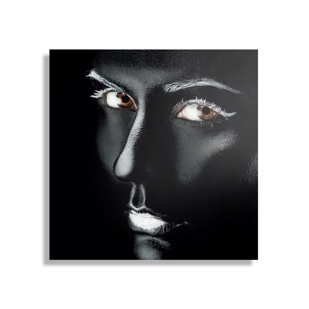 Schilderij Dame Zilvere Make up Vierkant Template D Vierkant Lifestyle 2 1